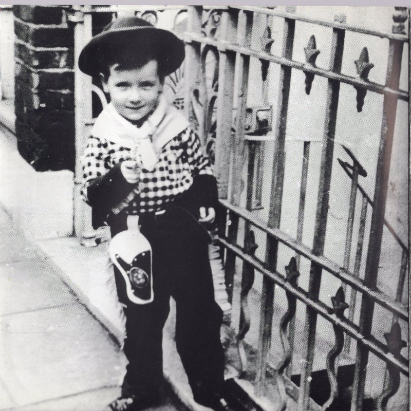 Elvis Costello  Brutal Youth : Booklet 2